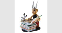 Asterix met de stapel boeken, PLA00123